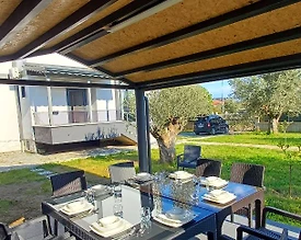 Balıkesir Edremit'de Denize Yakın, 12 Kişilik, Modern Villa - 2