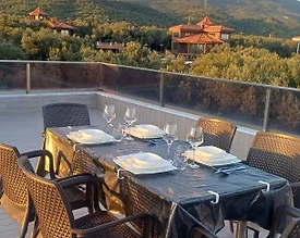 Balıkesir Edremit'de Denize Yakın, 12 Kişilik, Modern Villa - 3