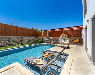 Muğla Seydikemer'de Huzurlu Doğada, Özel Havuzlu, Lüks Villa - 1