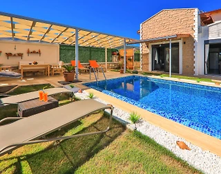 Kaş Andifli'de Özel Tasarımlı, Havuzlu, Balayı Villası - 2