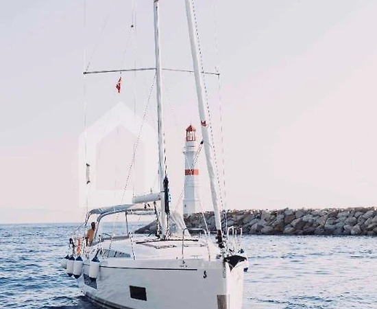 Göcek'te Engin Maviliklere Yolculuk, 4 Kabinli, 8 Kişilik Yelkenli - 1