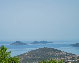 Kaş Kördere'de Merkezi Konumda, Deniz Manzaralı, Balayı Evi - 1