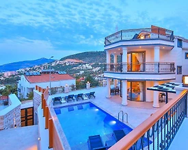 Kaş Kalkan'da Ferah Mimarili, Özel Havuzlu, Jakuzili Villa - 2
