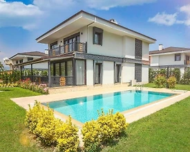 Sapanca Kırkpınar'da Muhteşem Bahçeye Sahip, Özel Havuzlu, Geniş Villa - 3