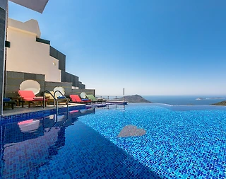 Kaş İslamlar'da Muhteşem Tasarıma Sahip, Sonsuzluk Havuzlu, Lüks Villa - 5