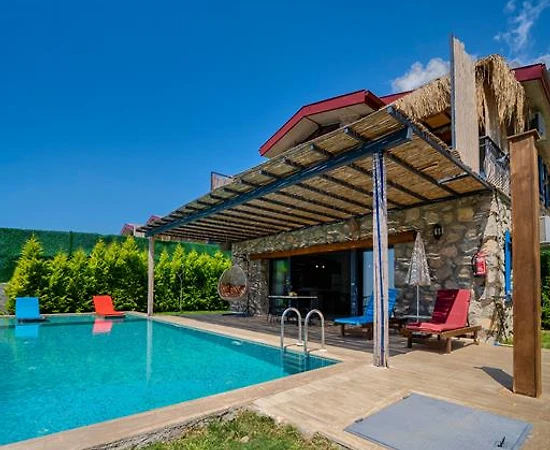 Fethiye Faralya'da Deniz ve Doğa Manzaralı, Özel Havuzlu, 2+1 Villa - 1