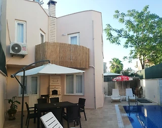 Serik Kadriye'de Şık Mimariye Sahip, Özel Havuzlu, 6 Kişilik Villa - 1