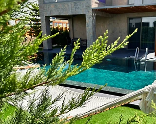 Antalya Serik'te Yeşillikler İçerisinde, Özel Havuzlu, Modern Villa - 5