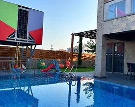 Antalya Serik'te Çocuk Oyun Alanlı, Özel Havuzlu, Saunalı Kiralık Villa - 2