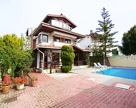 Serik Kadriye'de Geniş Bahçe İçerisinde, Özel Havuzlu, Konforlu Villa - 3