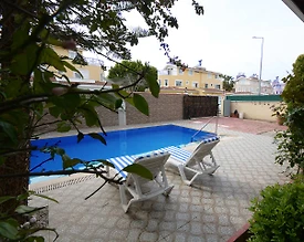 Serik Kadriye'de Geniş Bahçe İçerisinde, Özel Havuzlu, Konforlu Villa - 2