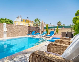 Serik Kadriye'de Geniş Bahçe İçerisinde, Özel Havuzlu, Konforlu Villa - 5