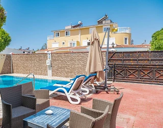 Serik Kadriye'de Geniş Bahçe İçerisinde, Özel Havuzlu, Konforlu Villa - 4