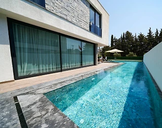 Bodrum Akyarlar'da Geniş Bahçe İçerisinde, Özel Havuzlu, Modern Villa - 2
