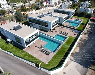 Bodrum Akyarlar'da Geniş Bahçe İçerisinde, Özel Havuzlu, Modern Villa - 4