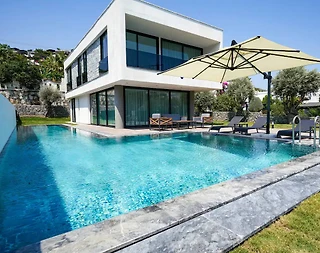 Bodrum Akyarlar'da Denize Yakın Konumda, Özel Havuzlu, Bahçeli Villa - 2