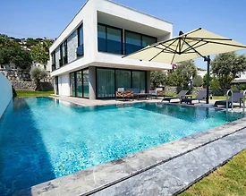 Bodrum Akyarlar'da Denize Yakın Konumda, Özel Havuzlu, Bahçeli Villa - 2