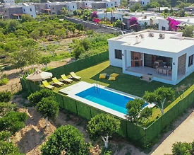Bodrum Bahçelievler'de Denize Yakın, Özel Havuzlu, Modern Villa - 2