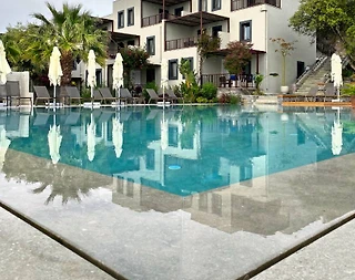 Bodrum Bitez'de Site İçerisinde, Ortak Havuzlu, Lüks 1+1 Suit Daire - 1