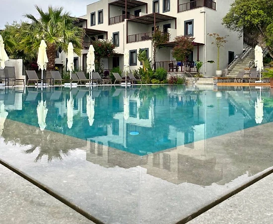 Bodrum Bitez'de Site İçerisinde, Ortak Havuzlu, Lüks 1+1 Suit Daire - 1