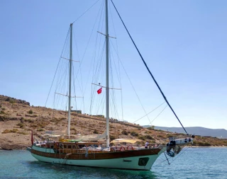 Fethiye Göcek'te Eşsiz Mavilikler İçerisinde, 12 Kişilik, Geniş Gulet - 1