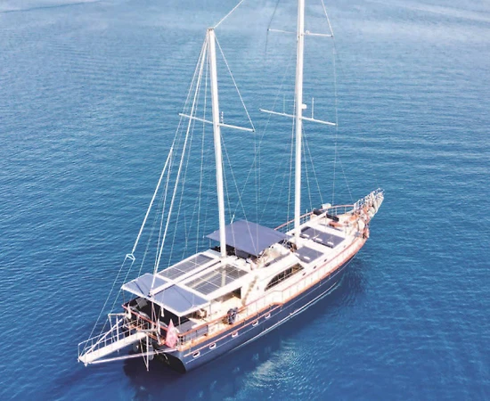 Muğla Bodrum'da Engin Sularda, Lüks Tasarımlı, 10 Kişilik Gulet - 1