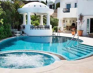 Bodrum Eskiçeşme'de Muhteşem Manzaralı, Özel Havuzlu, Modern Villa - 3