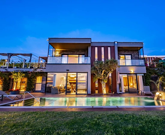 Bodrum Geriş'de Tasarımıyla Büyüleyen, Özel Havuzlu, Lüks Villa - 1