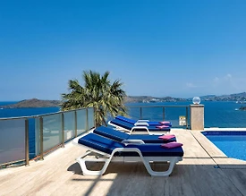 Bodrum Geriş'te Denize Sıfır, Özel Havuzlu, Görkemli Villa - 3