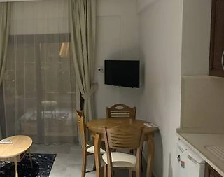 Bodrum Gümbet'te Denize Yakın Konumda, Ortak Havuzlu, Konforlu Suit - 3