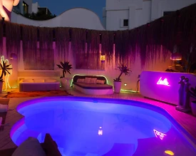 Bodrum Eskiçeşme'de Merkezi Konumda, Özel Havuzlu, Jakuzili Villa - 3