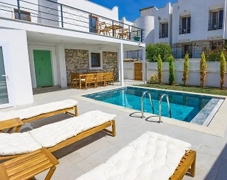 Bodrum Gümbet'te Denize Sıfır Konumda, Özel Havuzlu, Lüks Taş Ev - 5