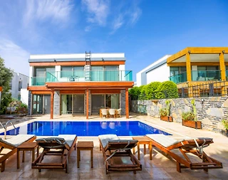 Bodrum Gümbet'te Denize Yürüme Mesafesinde, Özel Havuzlu, Şık Villa - 2
