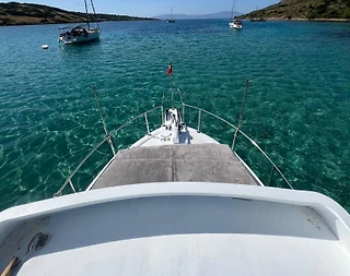 Bodrum Gümbet'te Masmavi Sularda, 6 Kişilik, Günlük Motoryat - 4