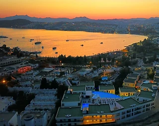 Bodrum Gümbet'te Yeşillikler İçerisinde, Ortak Havuzlu, Konforlu Suit - 1