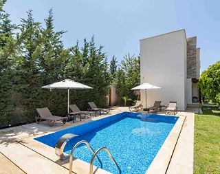 Bodrum Gümüşlük'te Denize Ve Merkeze Yakın, Özel Havuzlu, 3+1 Villa - 4