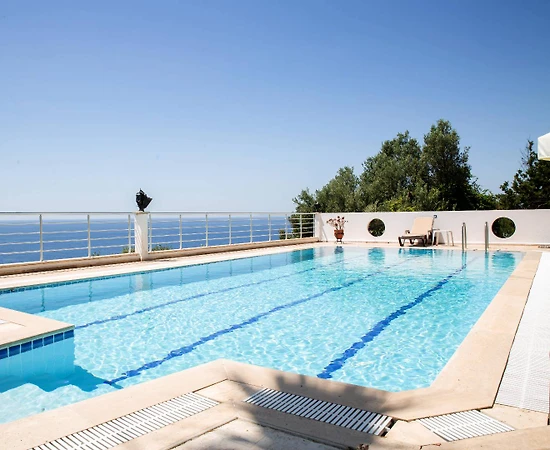 Muğla Bodrum'da Modern Tasarımlı, Özel Havuzlu, Muhafazakar Villa - 1