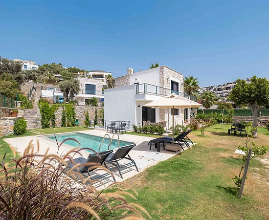 Bodrum Gümüşlük'te Modern Tasarımlı, Özel Havuzlu, Ferah Villa - 1