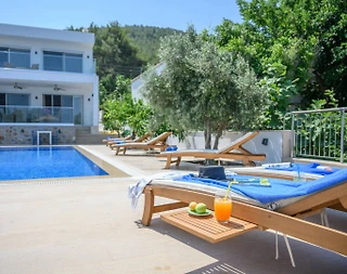Bodrum Güvercinlik'te Denize Sıfır, Özel Havuzlu, Kiralık Villa - 1