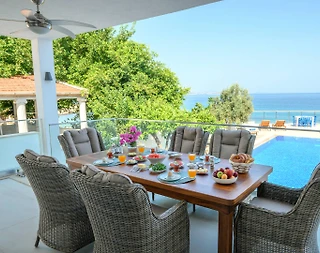 Bodrum Güvercinlik'te Denize Sıfır, Özel Havuzlu, Kiralık Villa - 5