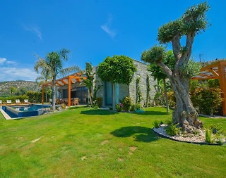Bodrum Konacık'ta Deniz Manzaralı Özel Havuzlu Malikane - 4