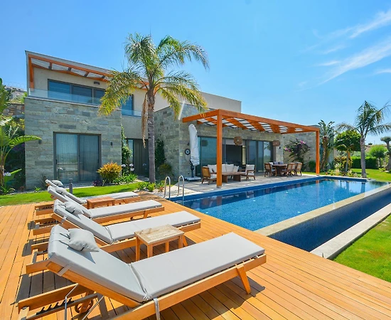 Bodrum Konacık'ta Deniz Manzaralı Özel Havuzlu Malikane - 1