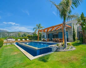 Bodrum Konacık'ta Deniz Manzaralı Özel Havuzlu Malikane - 2