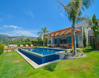 Bodrum Konacık'ta Deniz Manzaralı Özel Havuzlu Malikane - 2