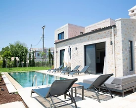 Bodrum Müskebi'de Denize Yakın Konumda, Özel Havuzlu, 3+1 Villa - 2