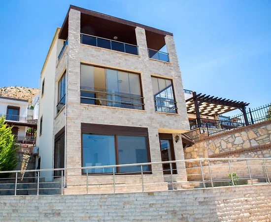 Bodrum Peksimet'te Göz Alıcı Deniz Manzaralı, Özel Havuzlu, 2+1 Villa - 1