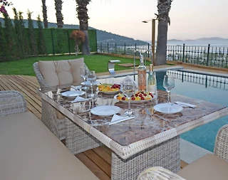 Bodrum Torba'da Muhteşem Deniz Manzaralı, Özel Havuzlu, Şık Villa - 4