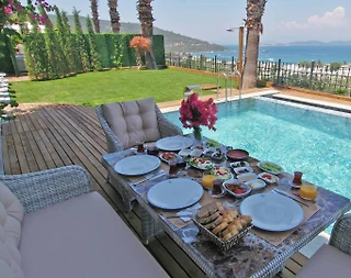 Bodrum Torba'da Muhteşem Deniz Manzaralı, Özel Havuzlu, Şık Villa - 5
