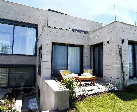 Bodrum Turgutreis'te Geniş Alanlara Sahip, Özel Havuzlu, Lüks Villa - 1