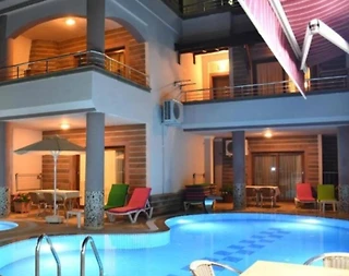 Muğla Bodrum'da Denize Yakın Konumda, Ortak Havuzlu, 2+1 Suit - 1